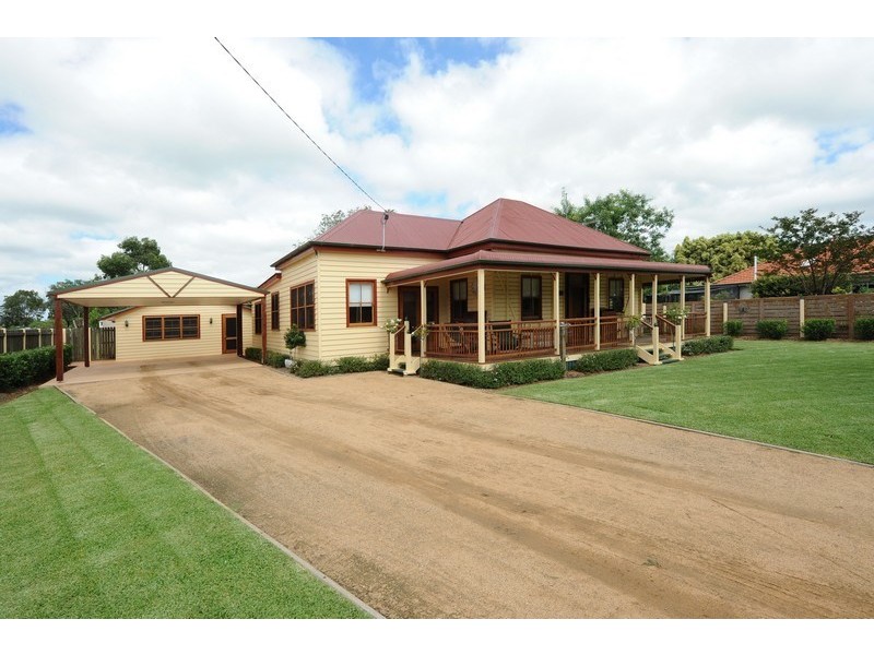 7 Briggs, Pittsworth QLD 4356