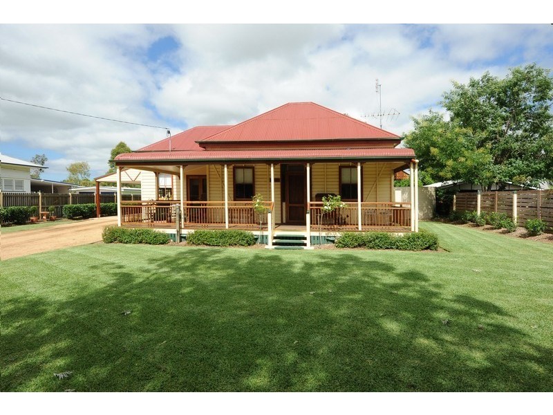 7 Briggs, Pittsworth QLD 4356