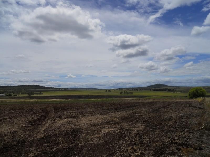 264 Hinz Road, Nobby QLD 4360