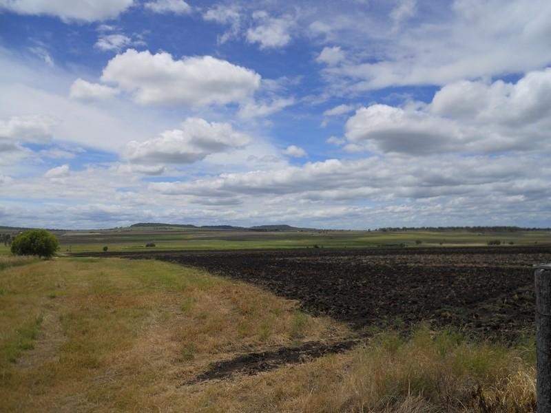 264 Hinz Road, Nobby QLD 4360