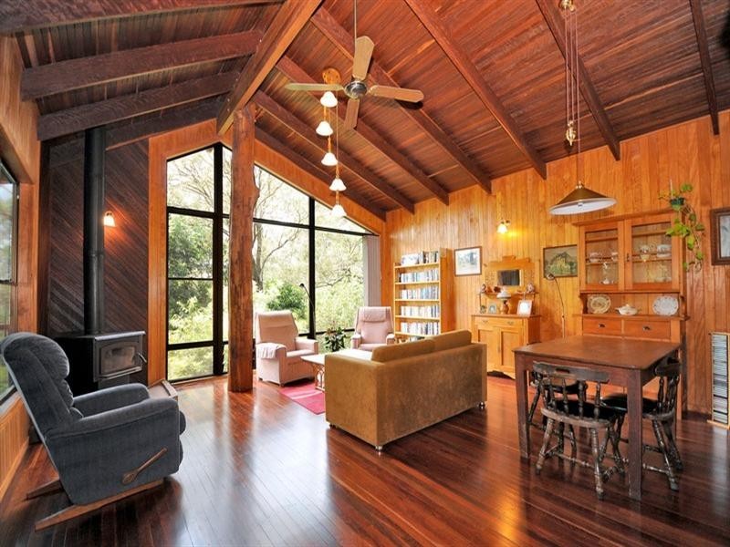 11 Hoopman Road, Hodgson Vale QLD 4352