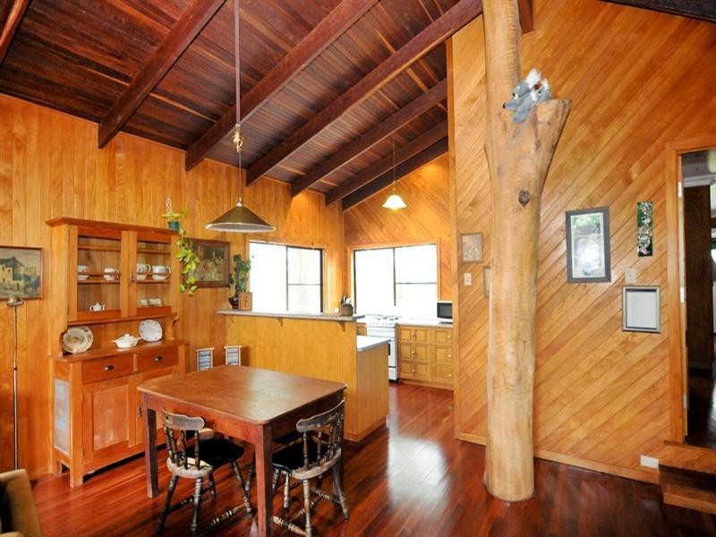 11 Hoopman Road, Hodgson Vale QLD 4352