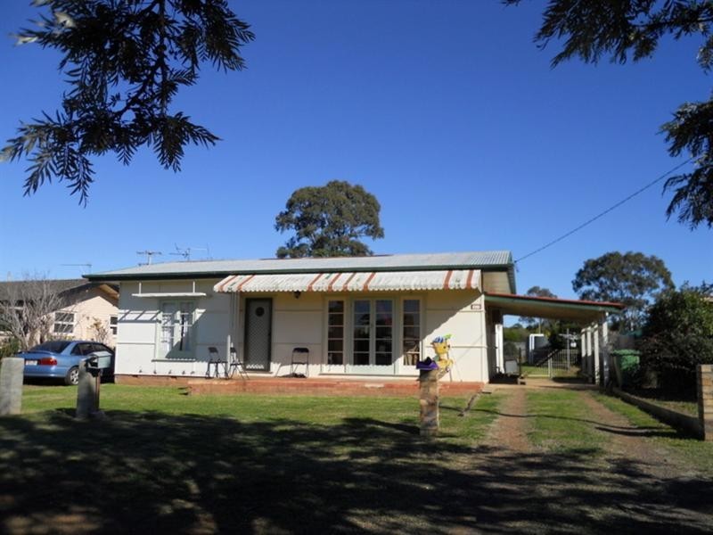 57 Murray Street, Pittsworth QLD 4356