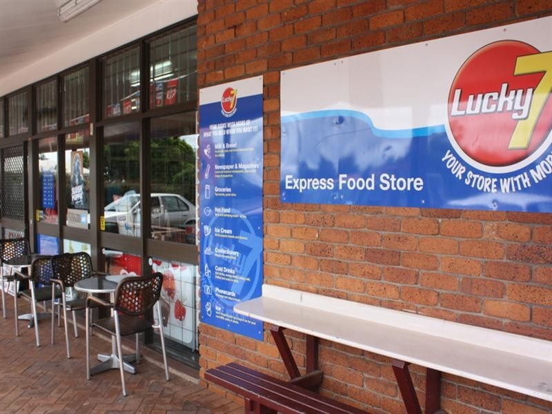 Crn Harth and Holberton, Newtown QLD 4350