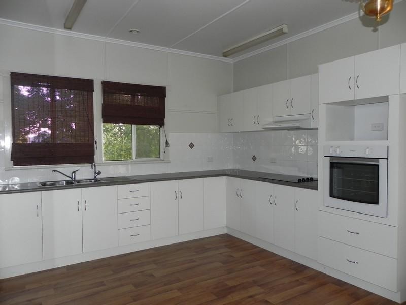 94 Hume, Pittsworth QLD 4356