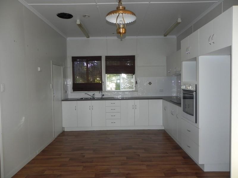 94 Hume, Pittsworth QLD 4356