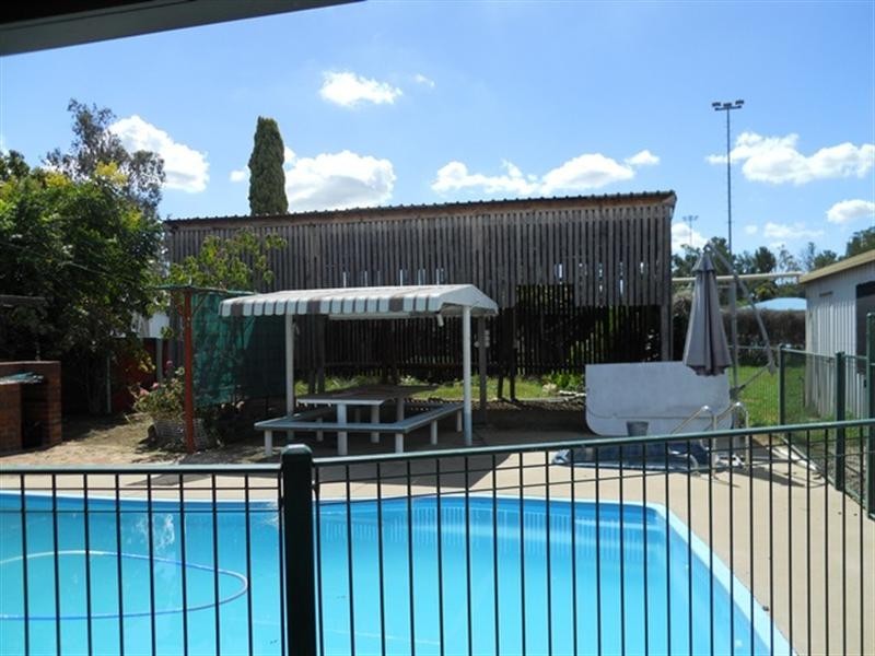 37 Geraghty Street, Cecil Plains QLD 4407