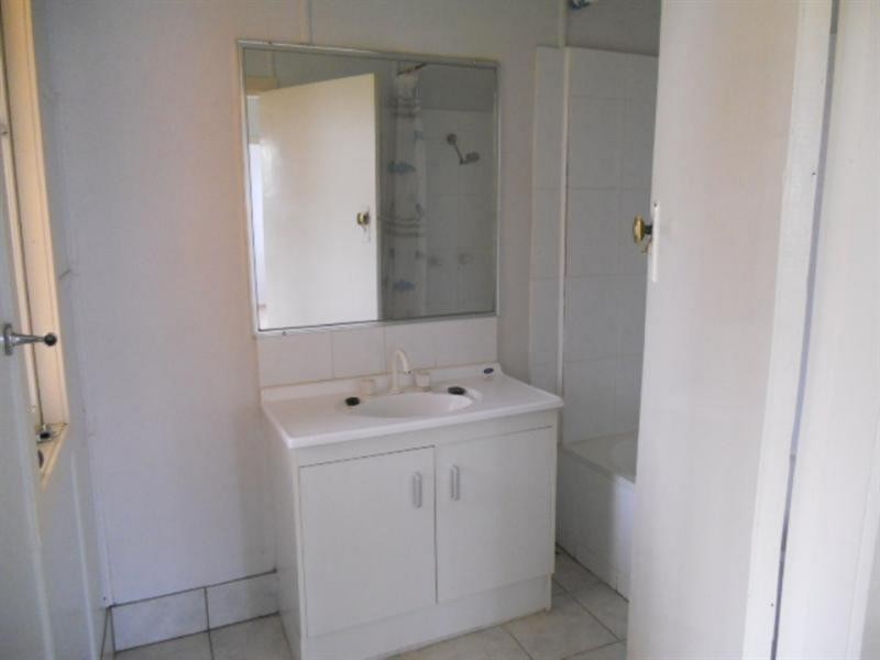 2/3 Helens Street, Pittsworth QLD 4356