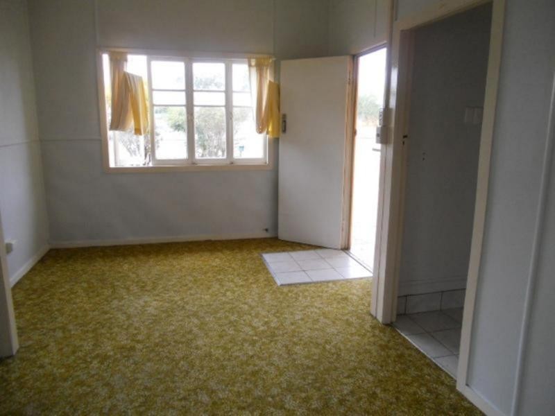 2/3 Helens Street, Pittsworth QLD 4356