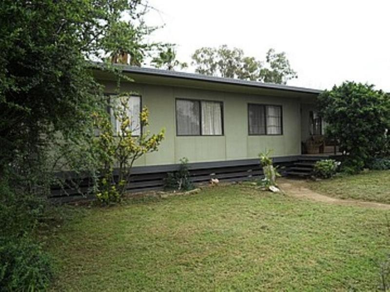 79 Taylor Street, Cecil Plains QLD 4407