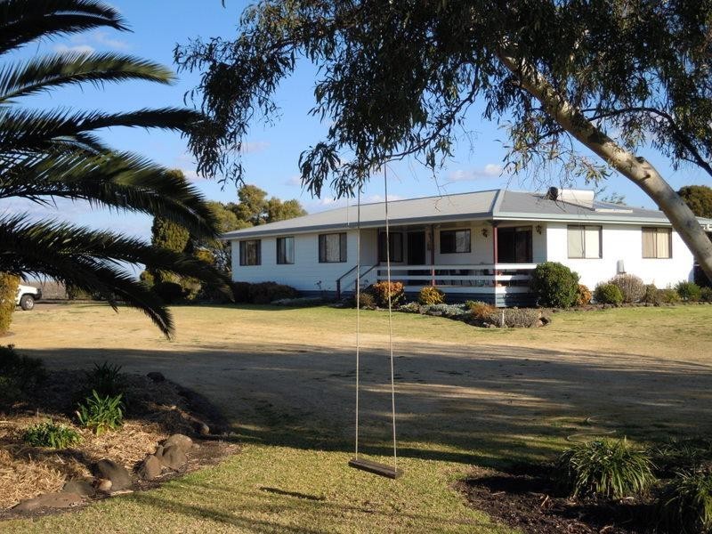 245 Dooley Road, Brookstead QLD 4364