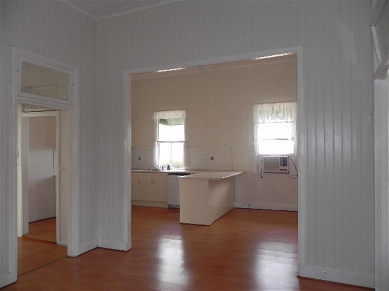 12 John, Clifton QLD 4361