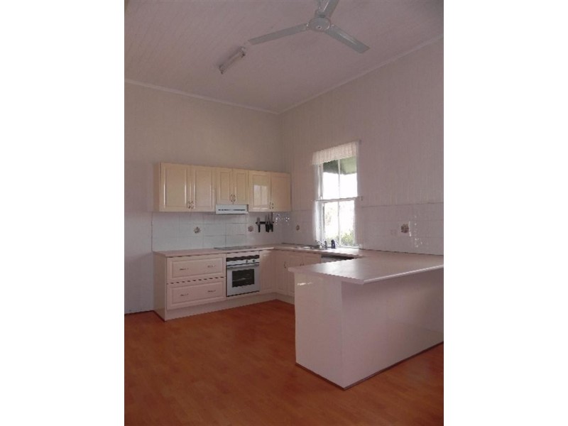 12 John, Clifton QLD 4361