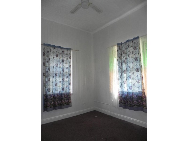 12 John, Clifton QLD 4361
