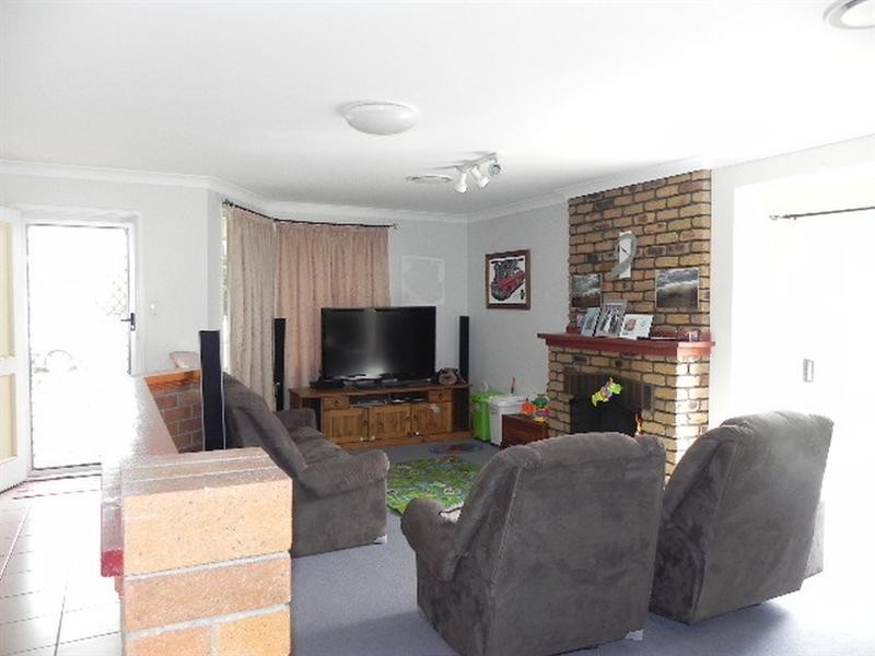 1 White, Pittsworth QLD 4356