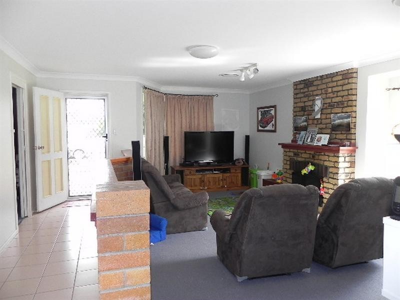1 White, Pittsworth QLD 4356