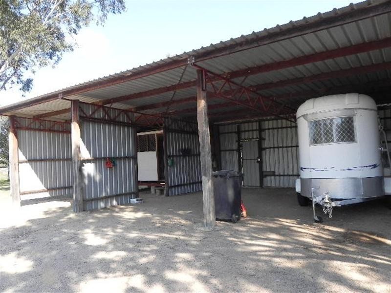 24 Salesyard Road, Millmerran QLD 4357