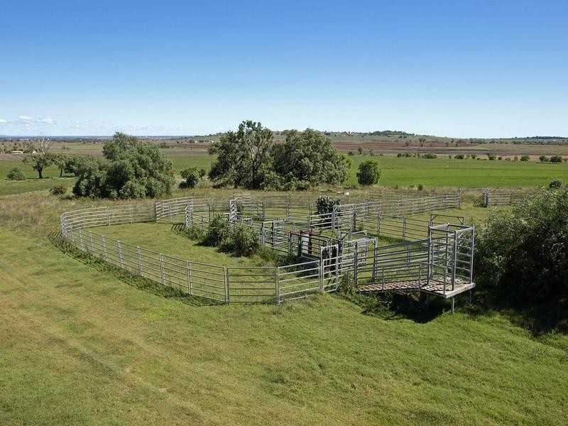 32 Scrubby Mt Road, Pittsworth QLD 4356