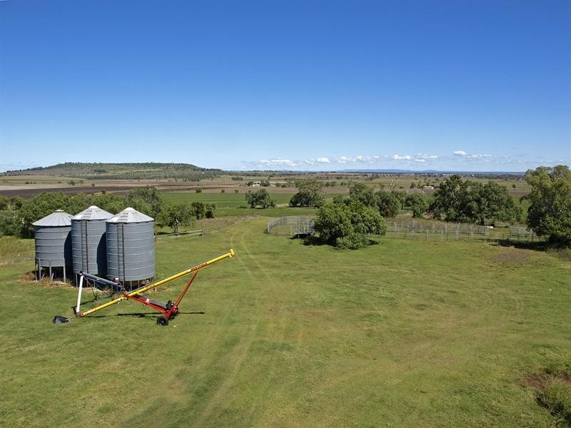 32 Scrubby Mt Road, Pittsworth QLD 4356