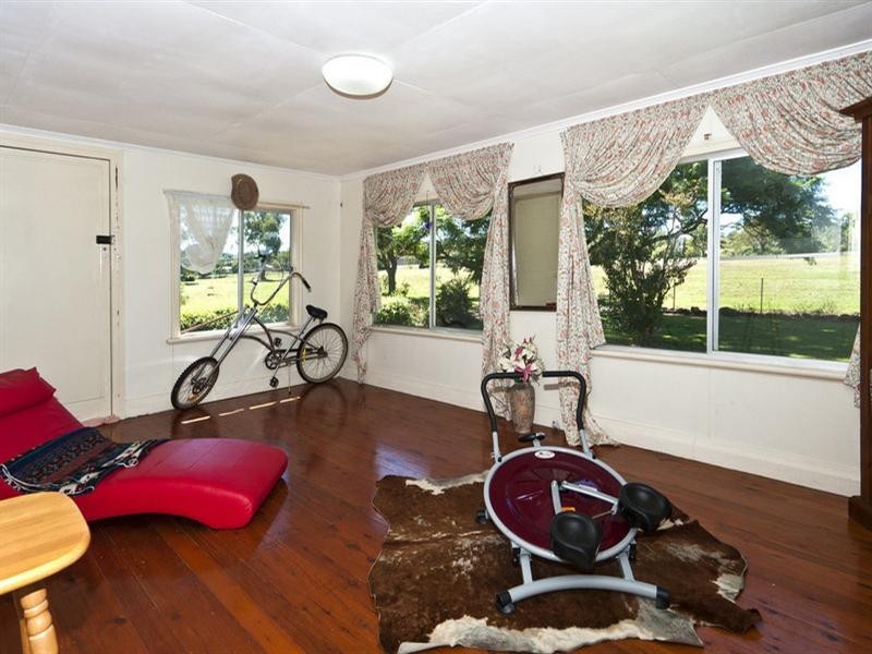32 Scrubby Mt Road, Pittsworth QLD 4356