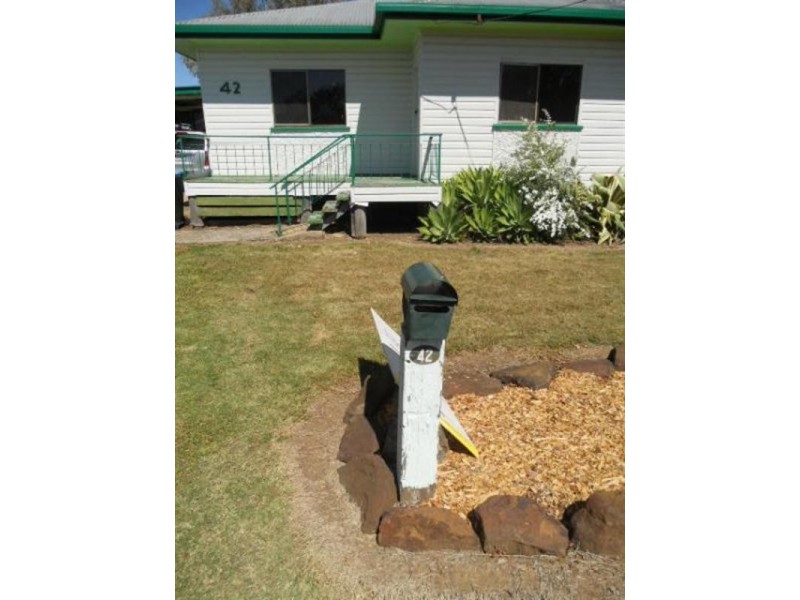 42 Lola Avenue, Millmerran QLD 4357