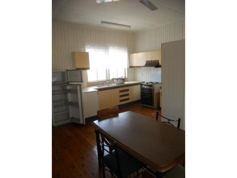 90 Cheetham Street, Cecil Plains QLD 4407