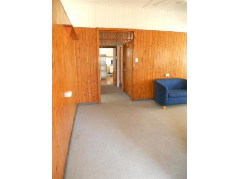 90 Cheetham Street, Cecil Plains QLD 4407