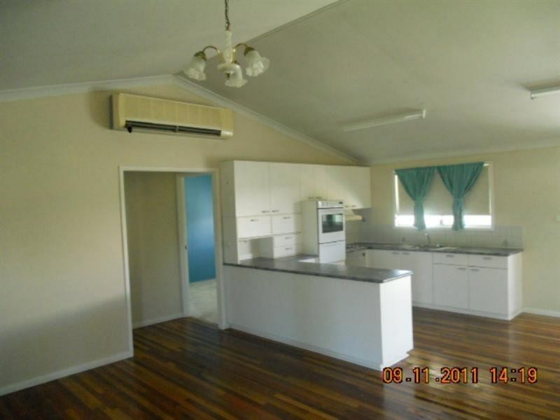 1 Hadley Street, Pittsworth QLD 4356