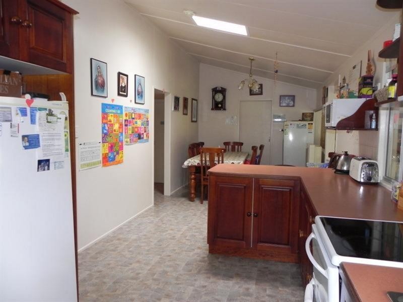 23 Florence Street, Pittsworth QLD 4356