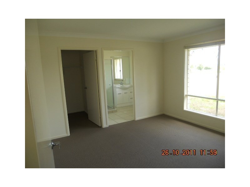 2 Railway, Pittsworth QLD 4356