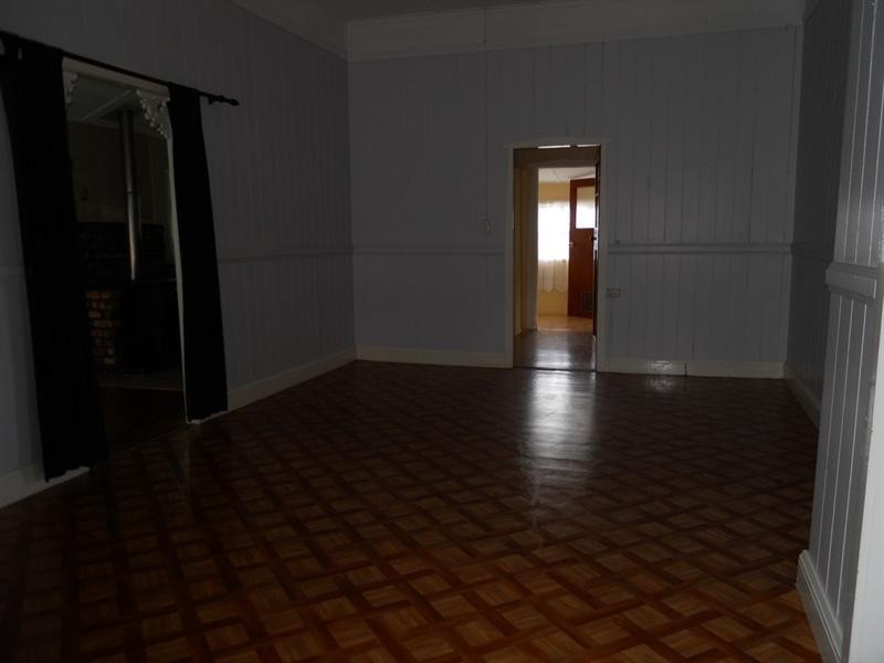 1 O’Connell Street, Southbrook QLD 4363