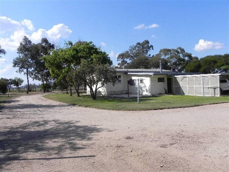 24 Salesyard Road, Millmerran QLD 4357