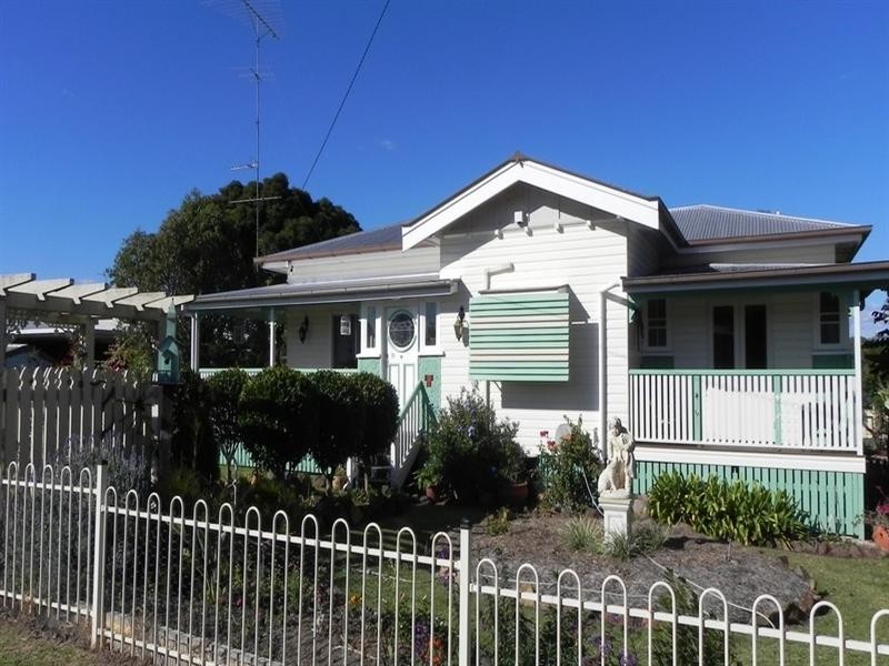 10 Short, Pittsworth QLD 4356