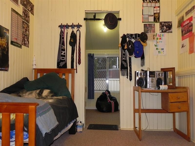 10 Edward, Pittsworth QLD 4356