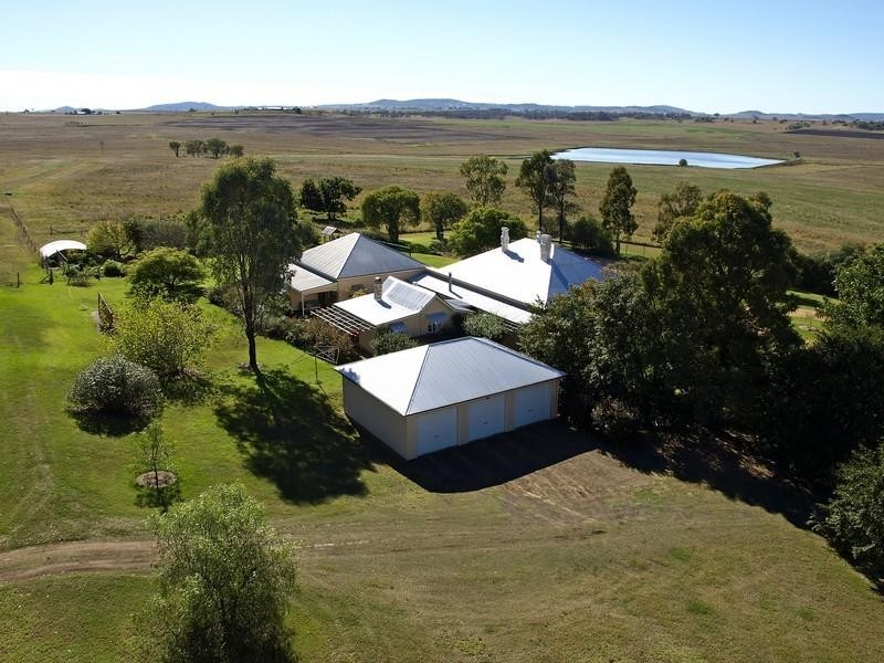 973 Cambooya Felton Road, Cambooya QLD 4358