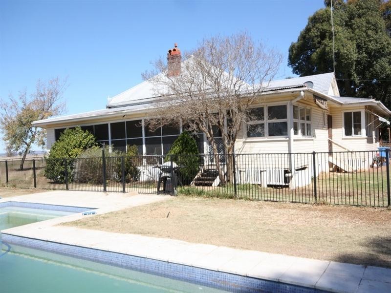 1698 Evanslea Road, Jondaryan QLD 4403