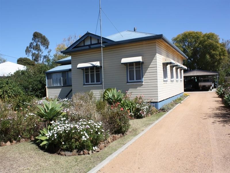 27 Briggs, Pittsworth QLD 4356