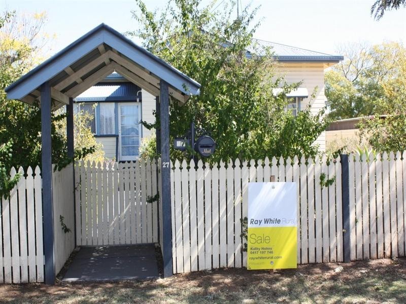 27 Briggs, Pittsworth QLD 4356