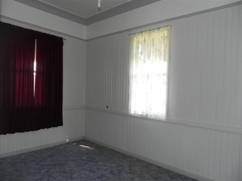 8 Side, Mount Tyson QLD 4356