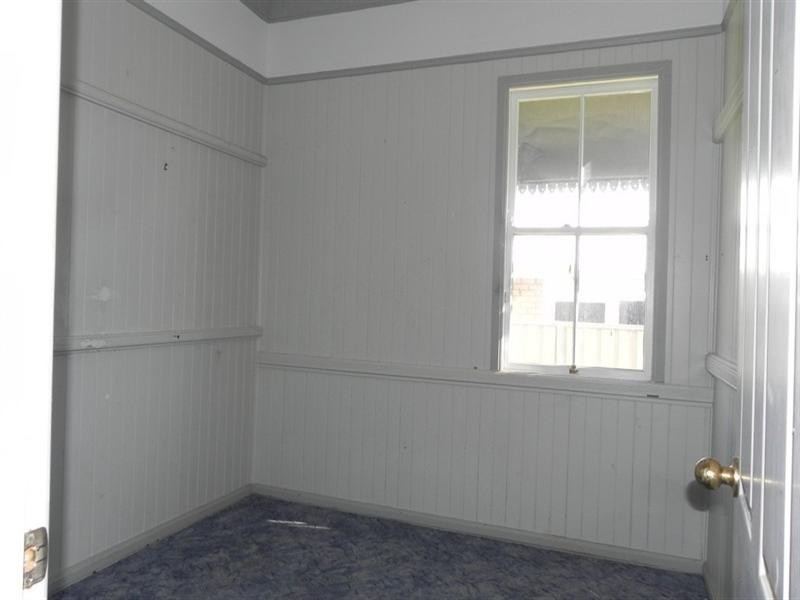 8 Side, Mount Tyson QLD 4356