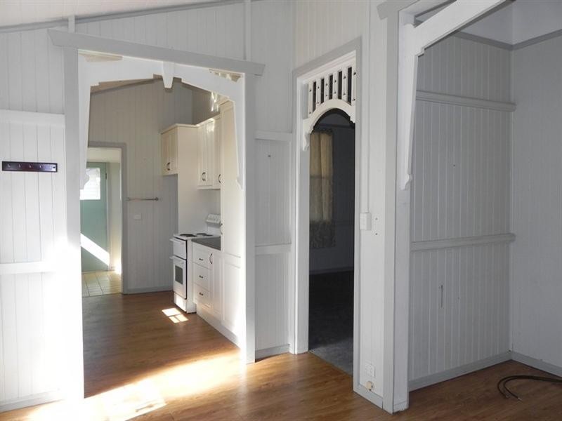 8 Side, Mount Tyson QLD 4356