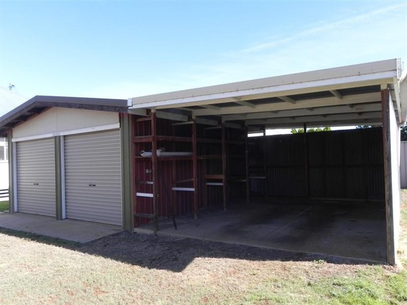 8 Side, Mount Tyson QLD 4356