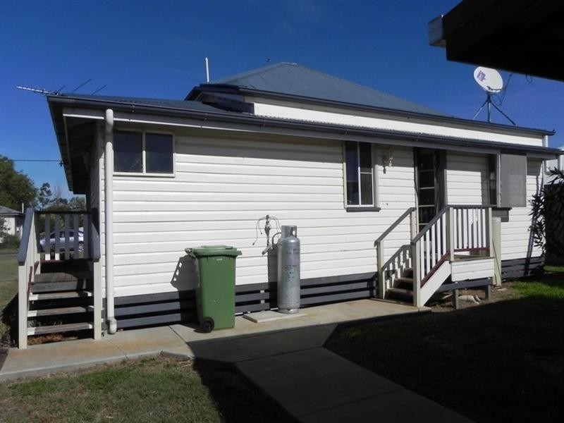 8 Side, Mount Tyson QLD 4356