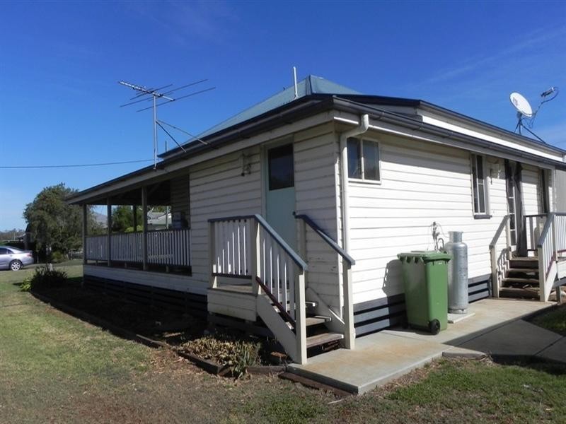 8 Side, Mount Tyson QLD 4356