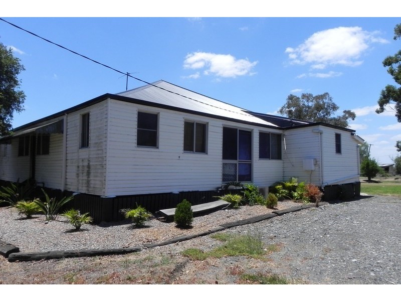 2 Daphne, Brookstead QLD 4364