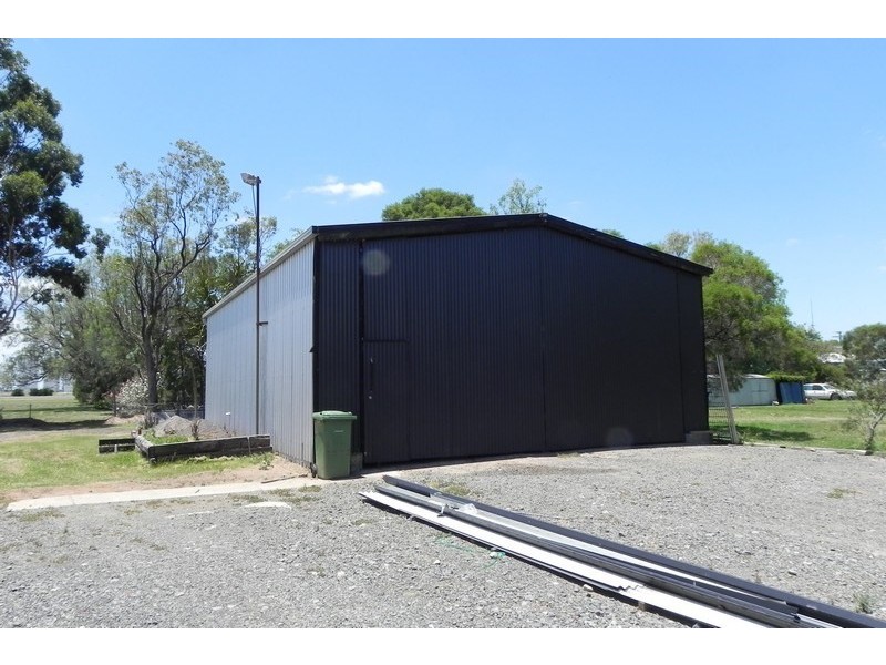 2 Daphne, Brookstead QLD 4364