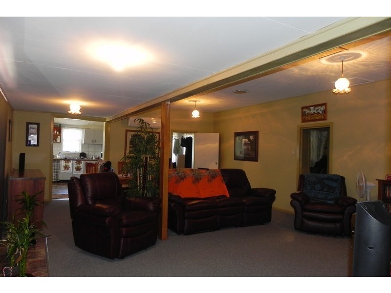 2 Daphne, Brookstead QLD 4364