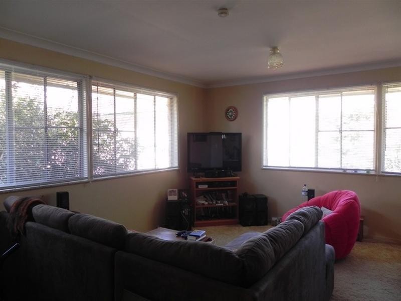 8 Grace Court, Darling Heights QLD 4350