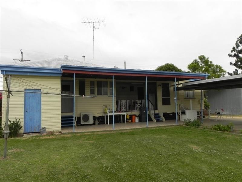 94 Campbell, Millmerran QLD 4357