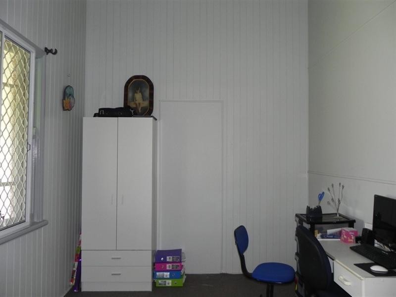 25 Lola Avenue, Millmerran QLD 4357